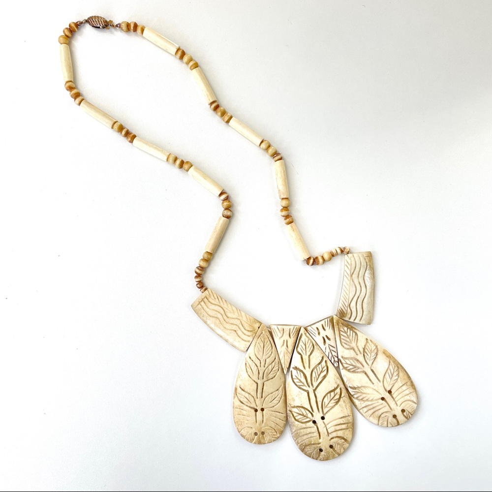 Vintage 1970s Artisan Etched Bone Statement Necklace - Picture 5 of 17